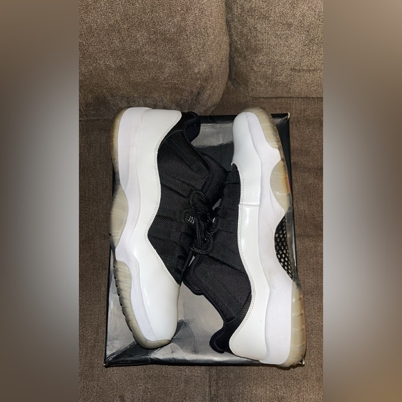 Size 13 - Air Jordan 11 Retro Low Tuxedo - Picture 2 of 6
